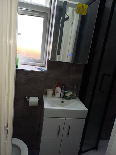 Bathroom 5, Room-furnished Spacious Double Room Near, Coventry