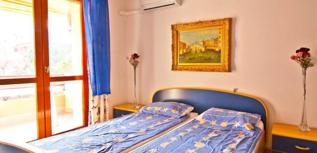 Room, Cozy Flat for Four Guests Just Steps From the sea, Gorizia
