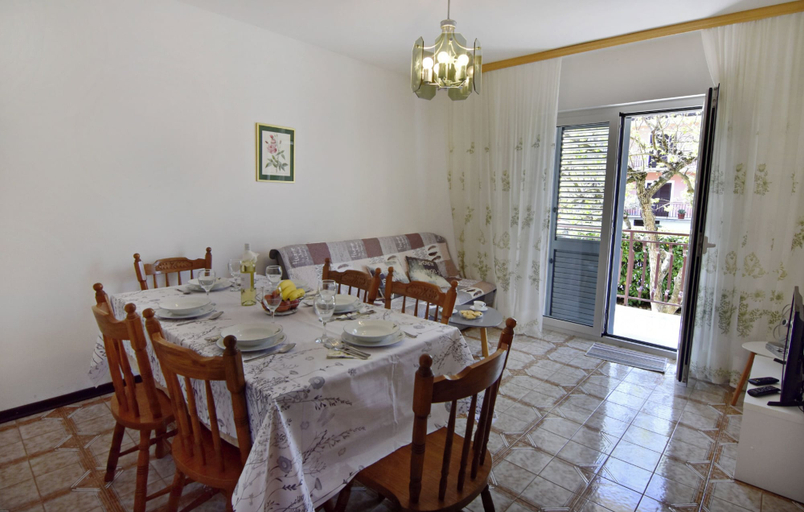 Dining room 3, Spacious Flat With Terrace in Umag, Umag