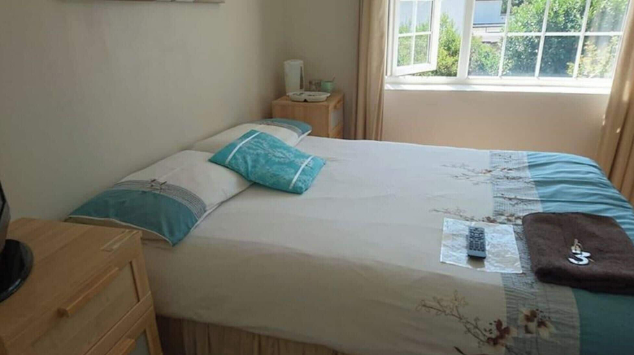Bedroom 1, Room-en Suite Shower Room Double Room wi, London