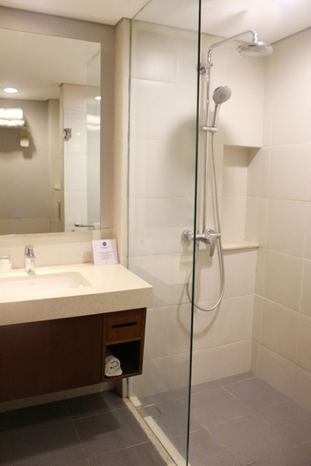 Bathroom 4, Triple Tree Bukittinggi, Bukittinggi