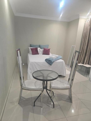Room 5, Aquasaints Sandton Logde, City of Johannesburg