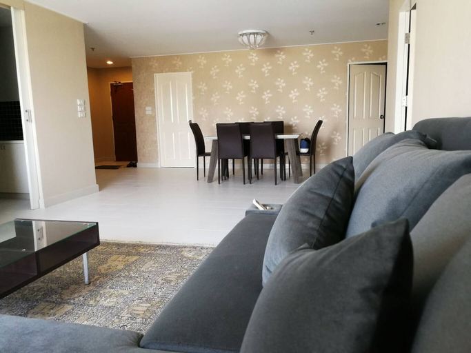 Living room 5, BKK 2 BR apt Near Sathon Iconsiam Firework View, Khlong San