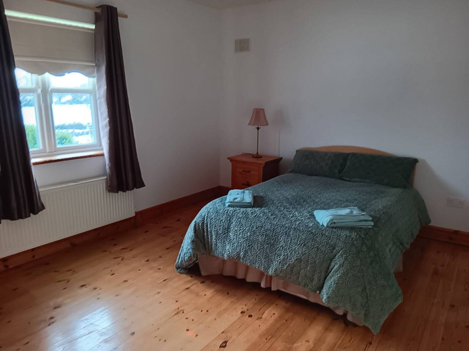 Room 3, Room-room 4, Williamstown, Ireland
