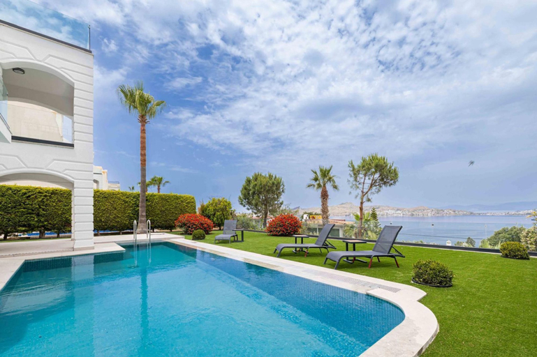 Pool 4, Stunning Villa With Private Pool and Luxuriest Views, Bodrum