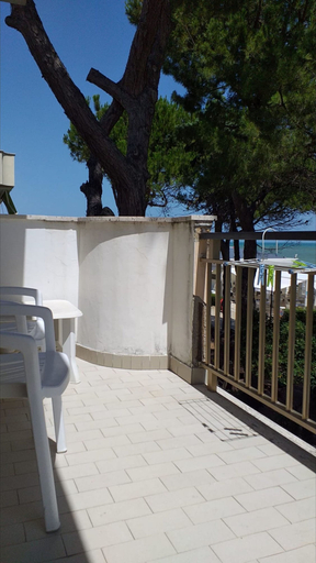 Others 3, Room-spacious Double Room by the sea, Teramo