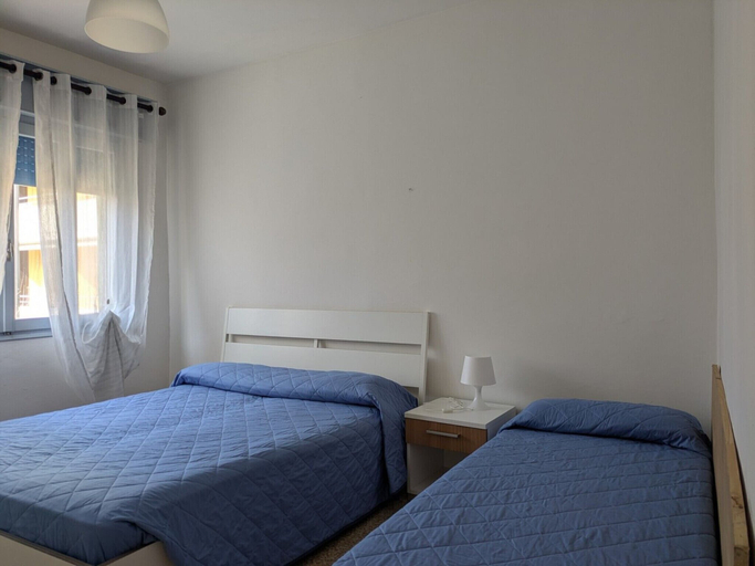 Room 3, Charming Property Steps From Caorles Center, Venezia