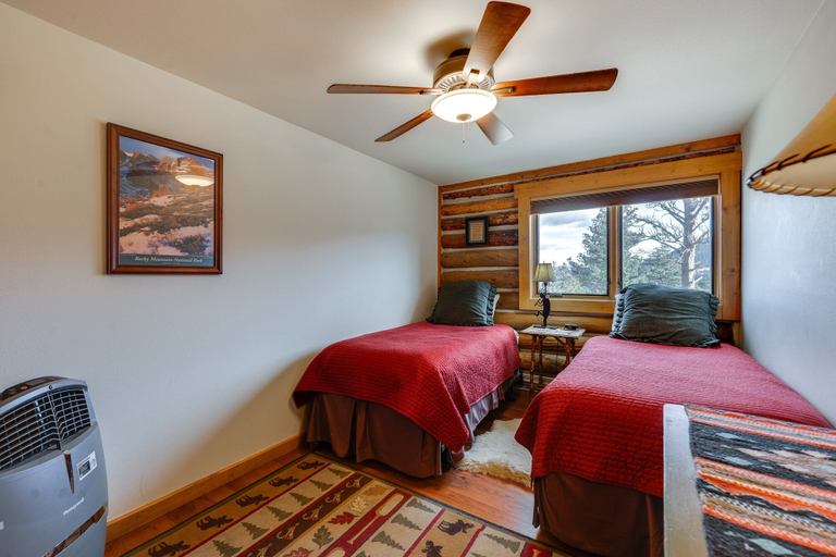 Room 3, Historic Cabin With Mountain Views, Private W/d, & Furnished Deck, Larimer