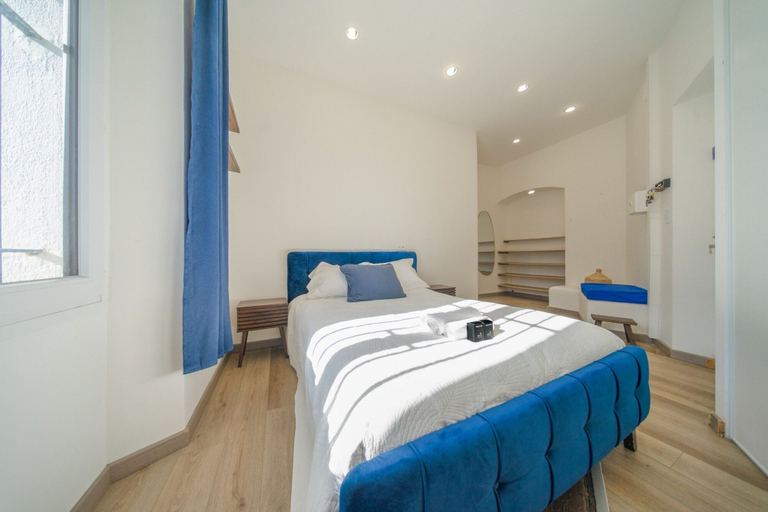 Room 2, 328 L Ambre in Cannes, Alpes-Maritimes