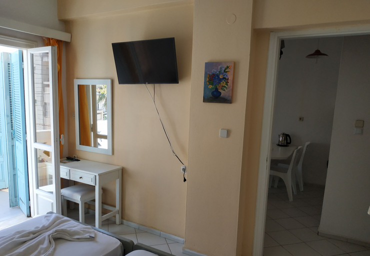Others 3, Apartment for 4 Personsn the Center, Crete