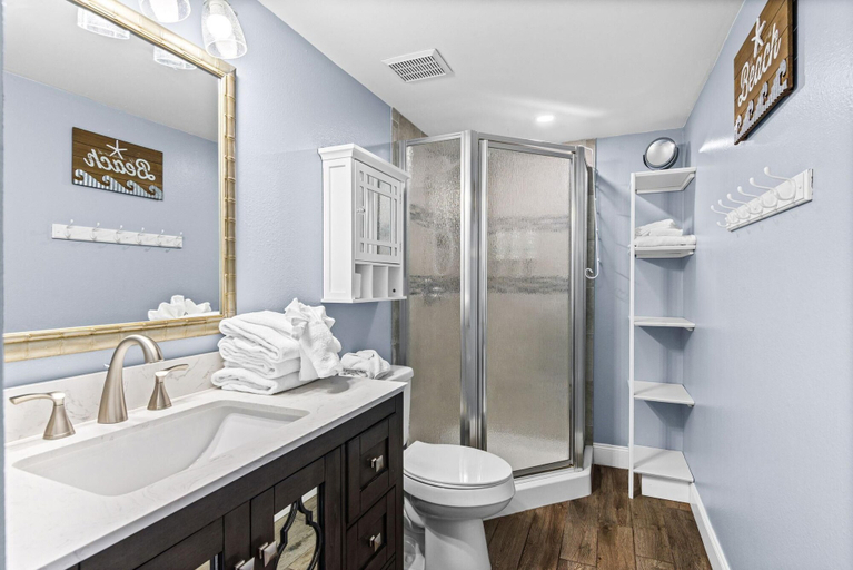 Bathroom 3, Sandcastle 18, Escambia