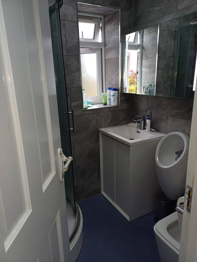 Bathroom 3, Room-double Spacious Room Near CBS Arena, Coventry
