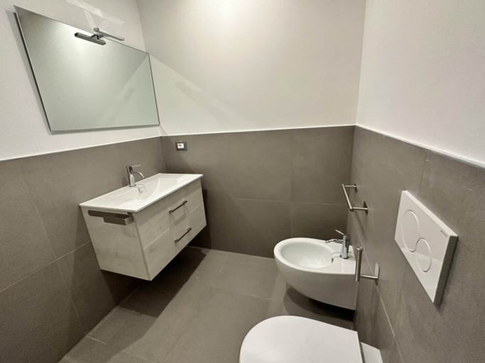 Bathroom 2, Apartment near beach with pool access, Venezia