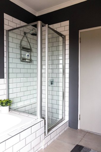 Bathroom 5, Serene Langebaan Getaway With Garden and Pool Views, West Coast