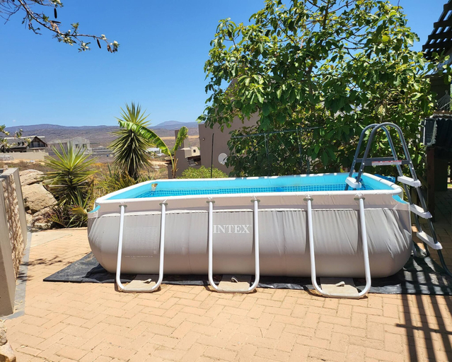 Pool 5, Unpretentious peaceful Cottage, West Coast