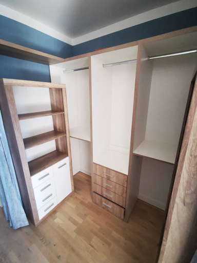 Interior 3, Free Parking Modern Smichov Apt Large Balcony, 10 Minutes Metro to Central, Praha 5