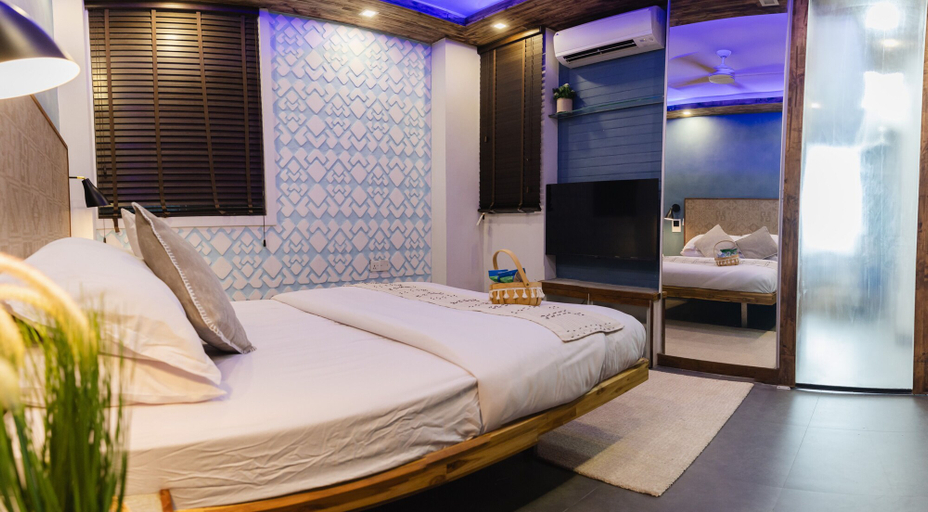 Room 5, Modern 1BR Walk to Beach & City Spots, Malé