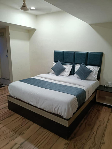 Bedroom 4, Hotel Rajtilak, Ahmadabad