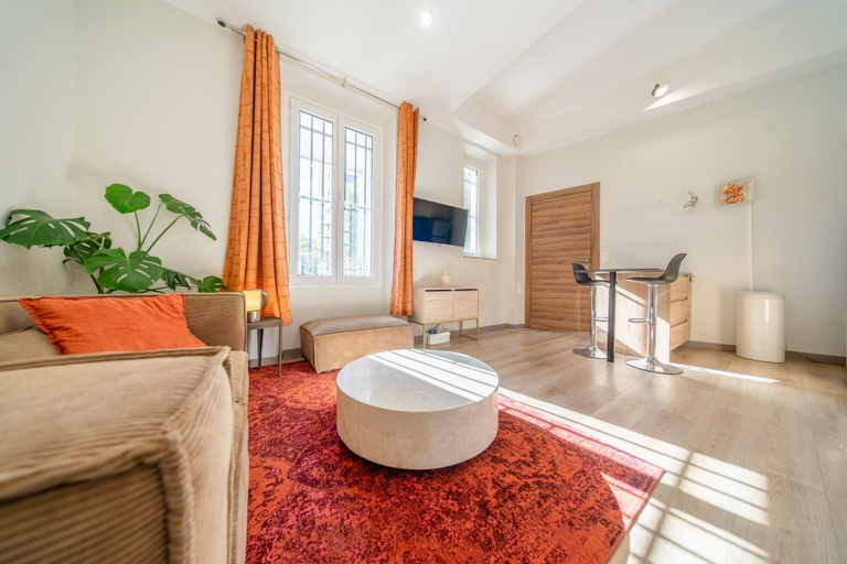 Room 4, 328 L Ambre in Cannes, Alpes-Maritimes