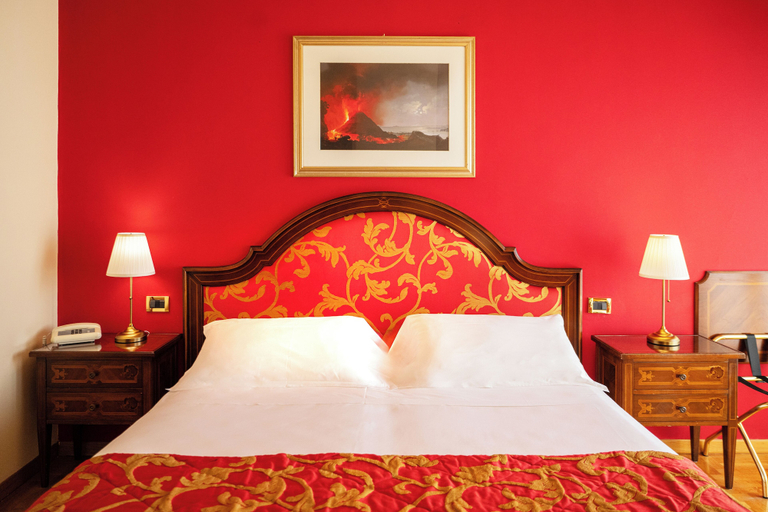 Bedroom 5, Isabella, Messina