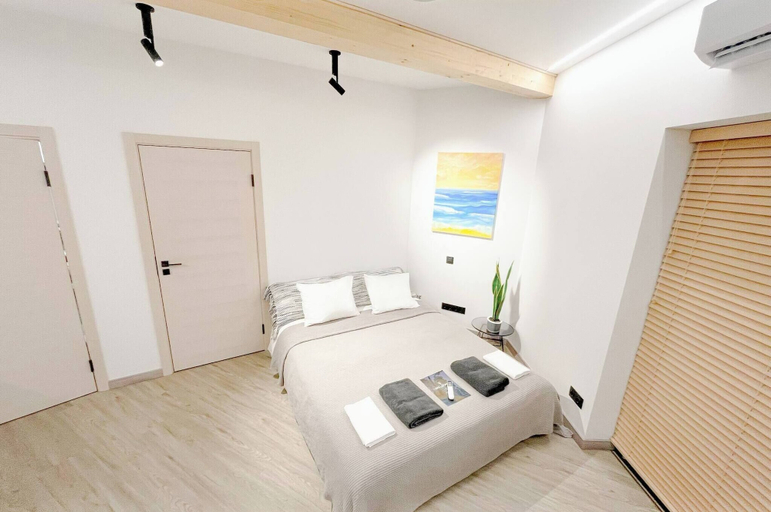Room, Cozy Hexagon Tiny House, Tukums