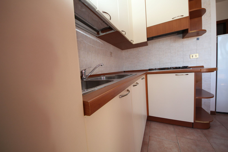 Others 2, Family Apartment 150 m From the Beach, Rovigo