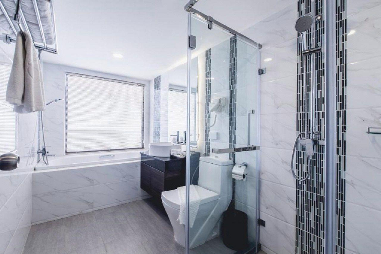 Bathroom 3, BP Grand Tower Hotel, Hat Yai