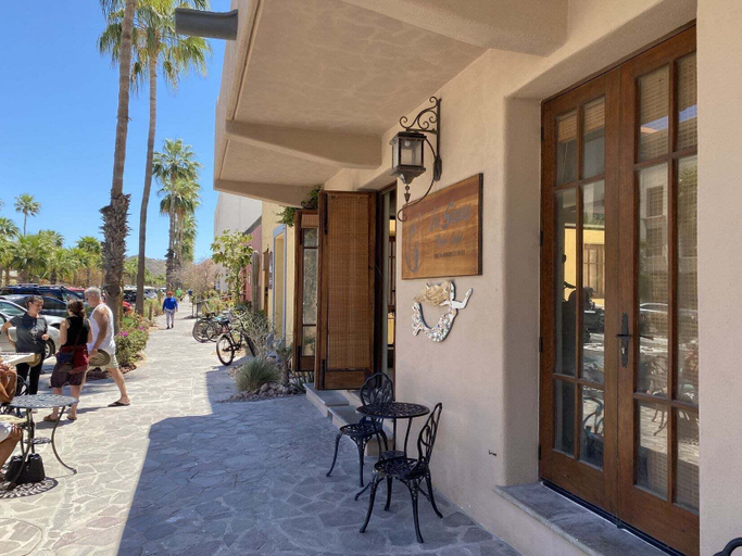 Outdoor dining 5, Vacation Rental Experience an Unforgettable Mexican Getaway at Casa Dos Perros, Comondú