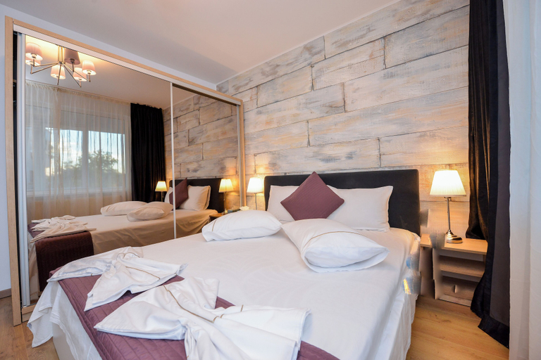 Others 4, Bucharest Apartment - Two Bedrooms - 6 Guests - Cismigiu Gardens, Municipiul Bucuresti