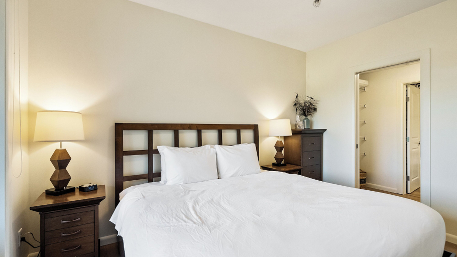 Room 3, Bright 3 Bd at Playa 548. Pool & Beach, Central Okanagan