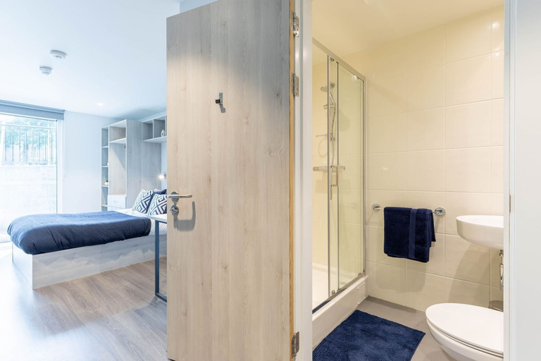 Bathroom, ABeleven, Aberdeen