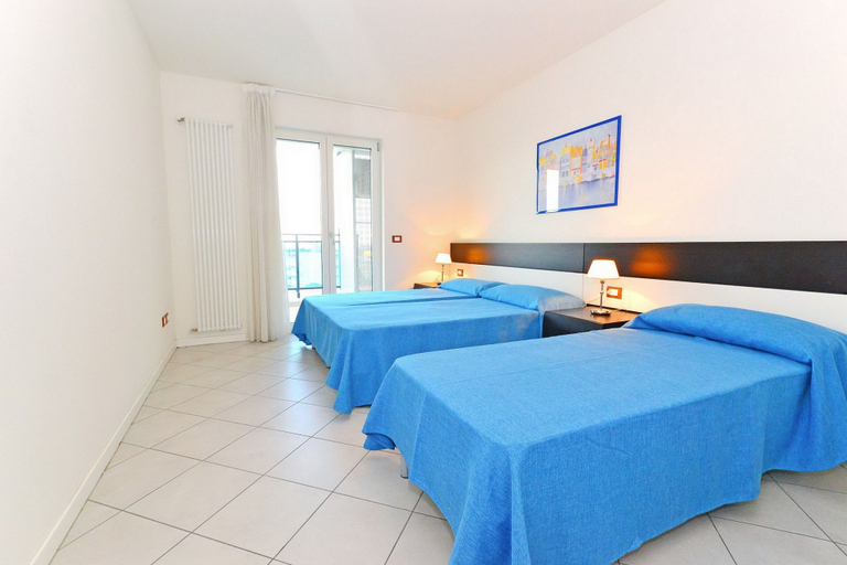Room 2, Modern Flat 80 mt From the Beach, Udine