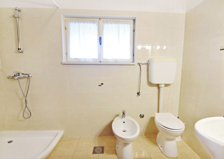 Bathroom 5, Green Retreat Near the Coast, Umag