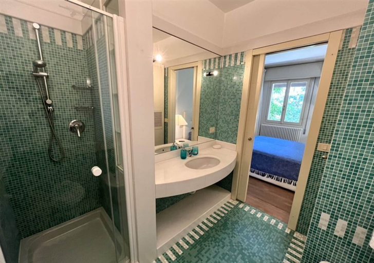 Bathroom 3, Charming and Tastefully Furnished Villa Steps From the sea, Udine