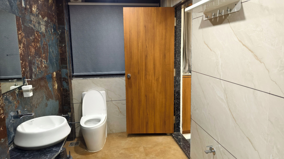 Bathroom 3, HOTEL MOJO STAY, Ahmadabad