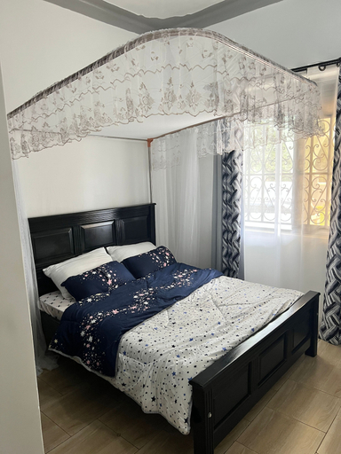 Others 5, Beautiful Family House, Jinja