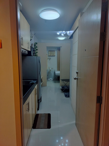 Property entrance, Cozy Quezon City Condo With Private Pool w Elevator Access, Quezon City