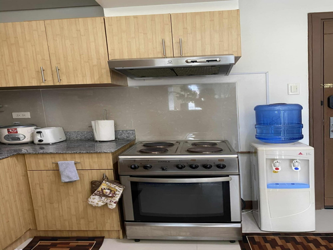 Private kitchen, Spacious Studio Unit With Balcony and Seaview, Lapu-Lapu City