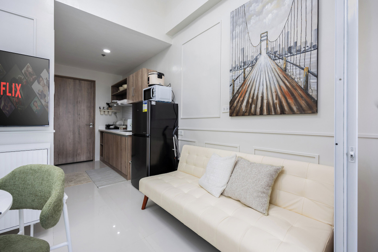 Living room 2, Modern Nordic Studio With Balcony and Pool in Primeworld District Near Airport, Lapu-Lapu City