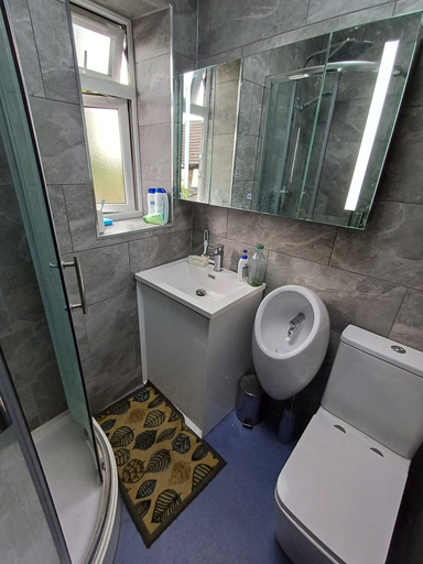 Bathroom 3, Room-furnished Spacious Double Room Near, Coventry