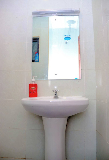 Bathroom, Elclassico Studio Jkia Airport View, Mavoko