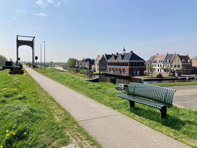 Parking, 4 Pers - Modern Holiday Home With Garden, Close the Lauwersmeer, Dongeradeel