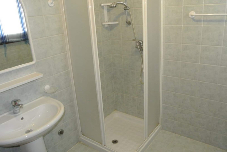Bathroom 2, Enjoy Your Holiday 200m From the Beach, Udine