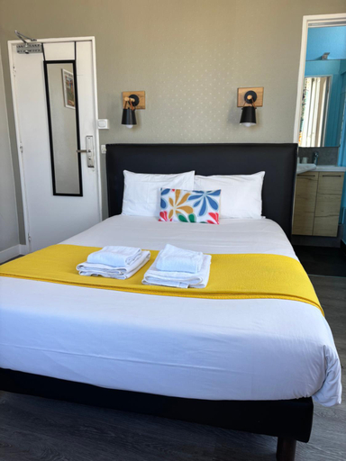 Bedroom 3, L'Aiguille Creuse, Seine-Maritime