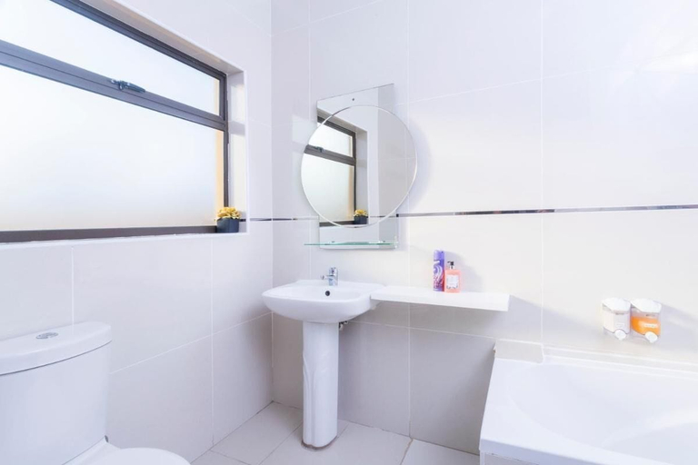 Bathroom 4, Ezulwini Guest House, iLembe