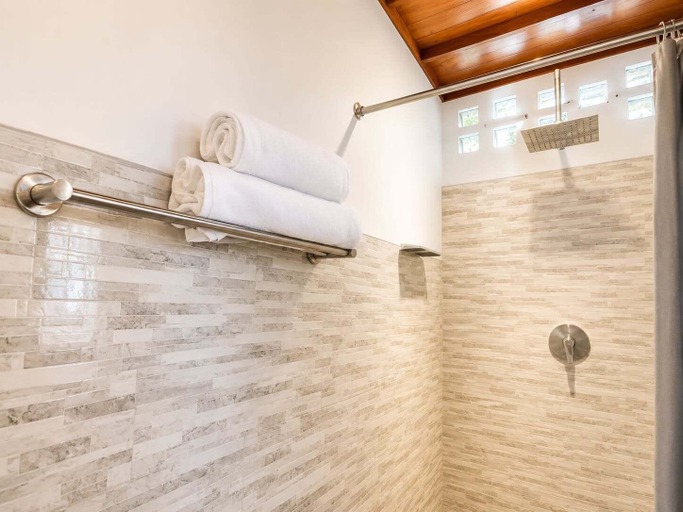 Bathroom 2, Casa De Munggu, Badung