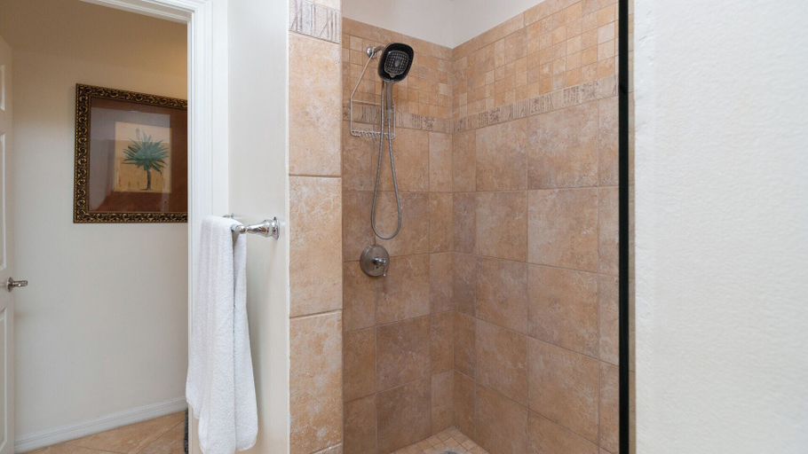 Bathroom 4, Spacious One-Bedroom Condo with Pool View, Balcony & Beach Club Access, Carrillo