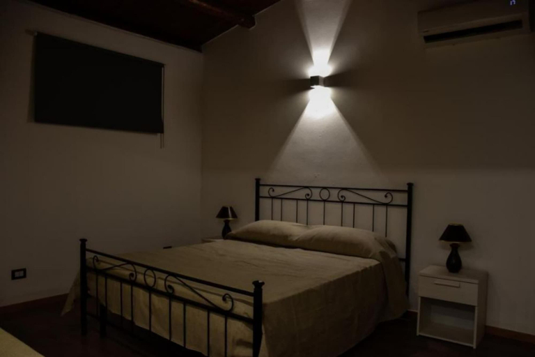 Bedroom 3, Casale Cugni With Swimming Pool for Exclusive use - air Conditioned - Wi-fi, Syracuse
