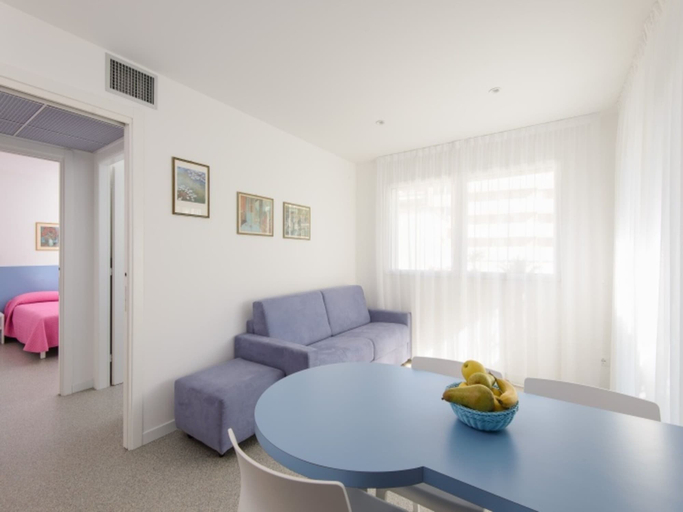 Living room 3, Vibrant Property in Lignano, Udine