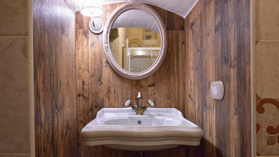 Bathroom 3, Masseria Conti Filo, Bari